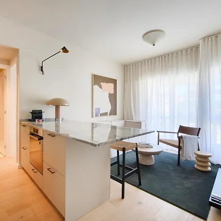 Candido Residences 公寓