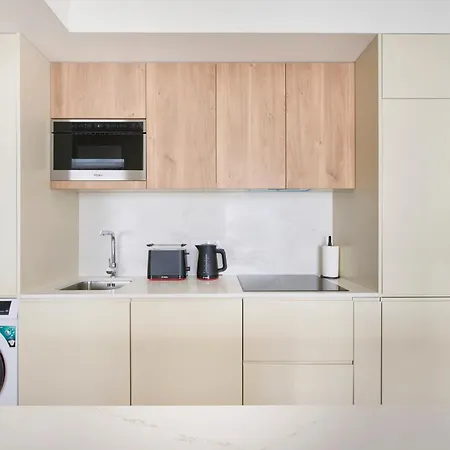 Candido Residences 公寓