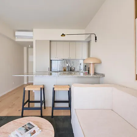Candido Residences 公寓