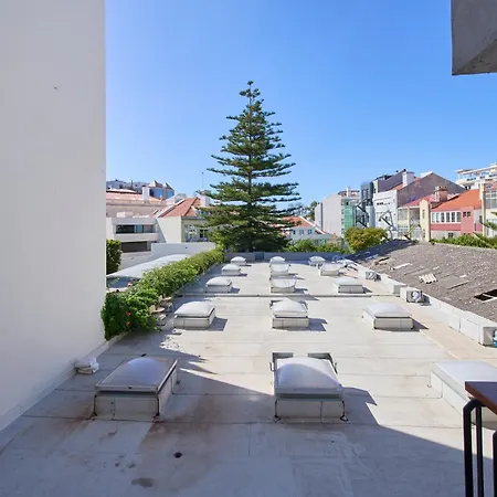 Candido Residences 公寓