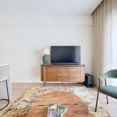 Candido Residences 公寓 *